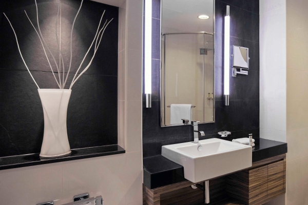 Pullman Dubai Jumeirah Lakes Towers - Hotel & Residence